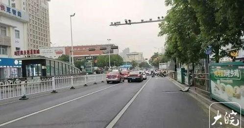 六安梅山路新闻头条,事故现场紧急救援，详情揭晓