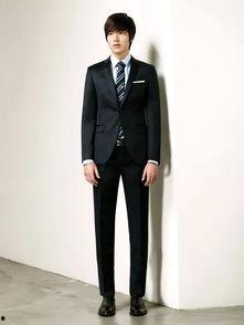 穿西服明星,揭秘穿西服的明星风采